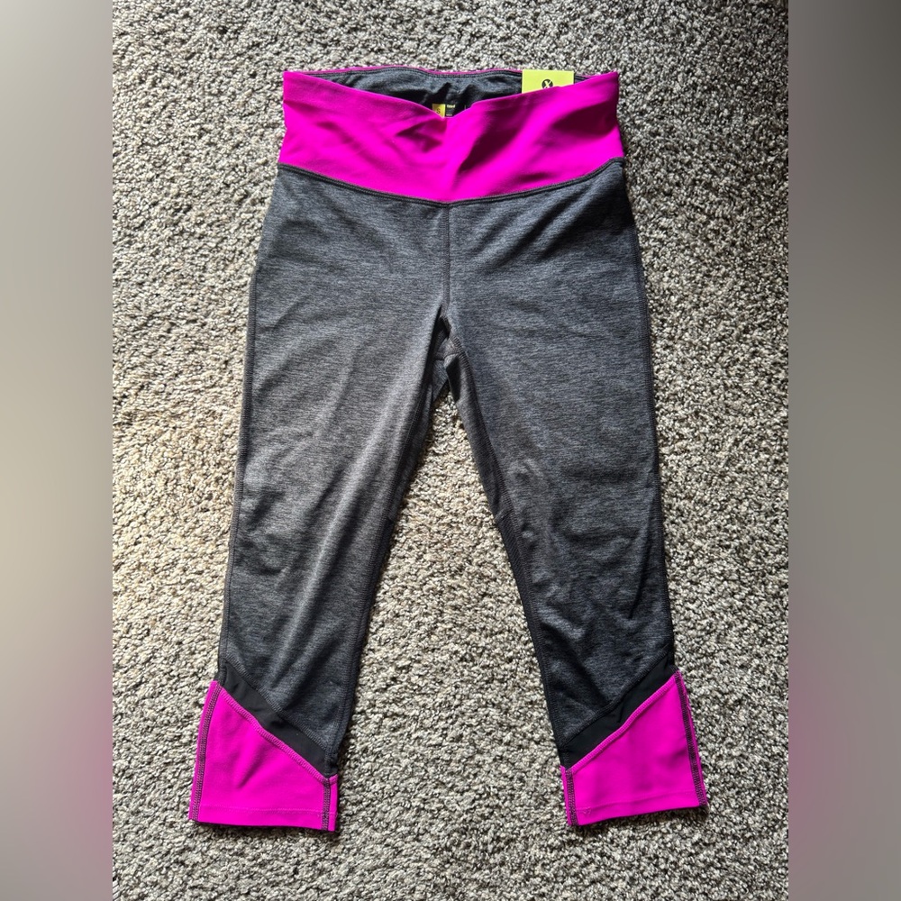 Xersion Fuchsia and Charcoal Women’s Leggings